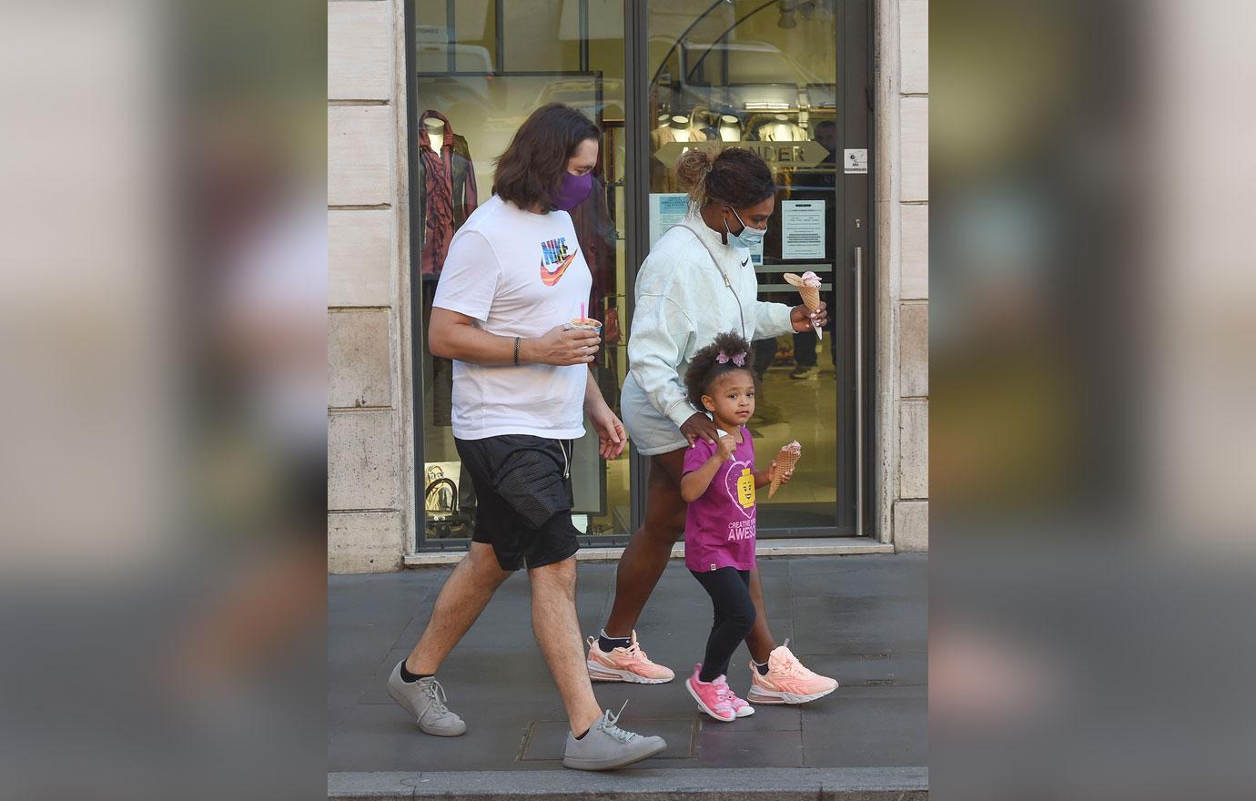 serena williams enjoying ice cream with husband alexis ohanian and daughter olympia in rome