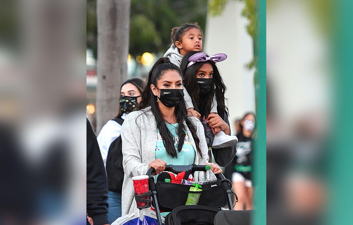 vanessa bryant and her kids celebrated mothers day with ciara and russell wilson at disneyland