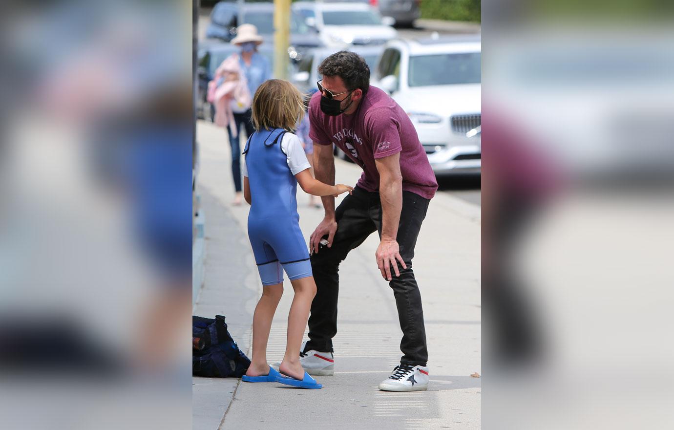 ben affleck and son samuel at his swim class