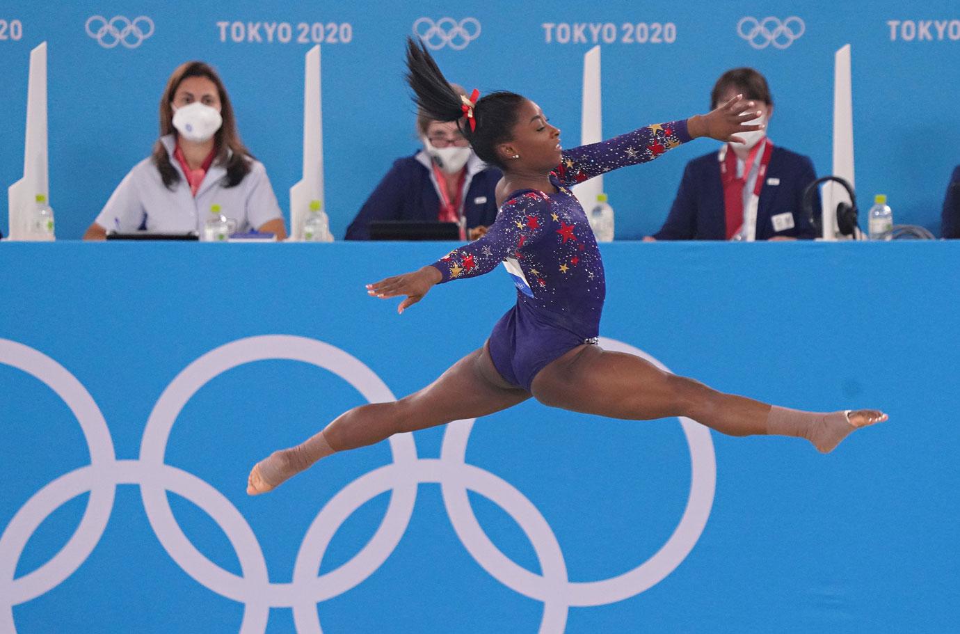 simone biles performs during tokyo olympic games