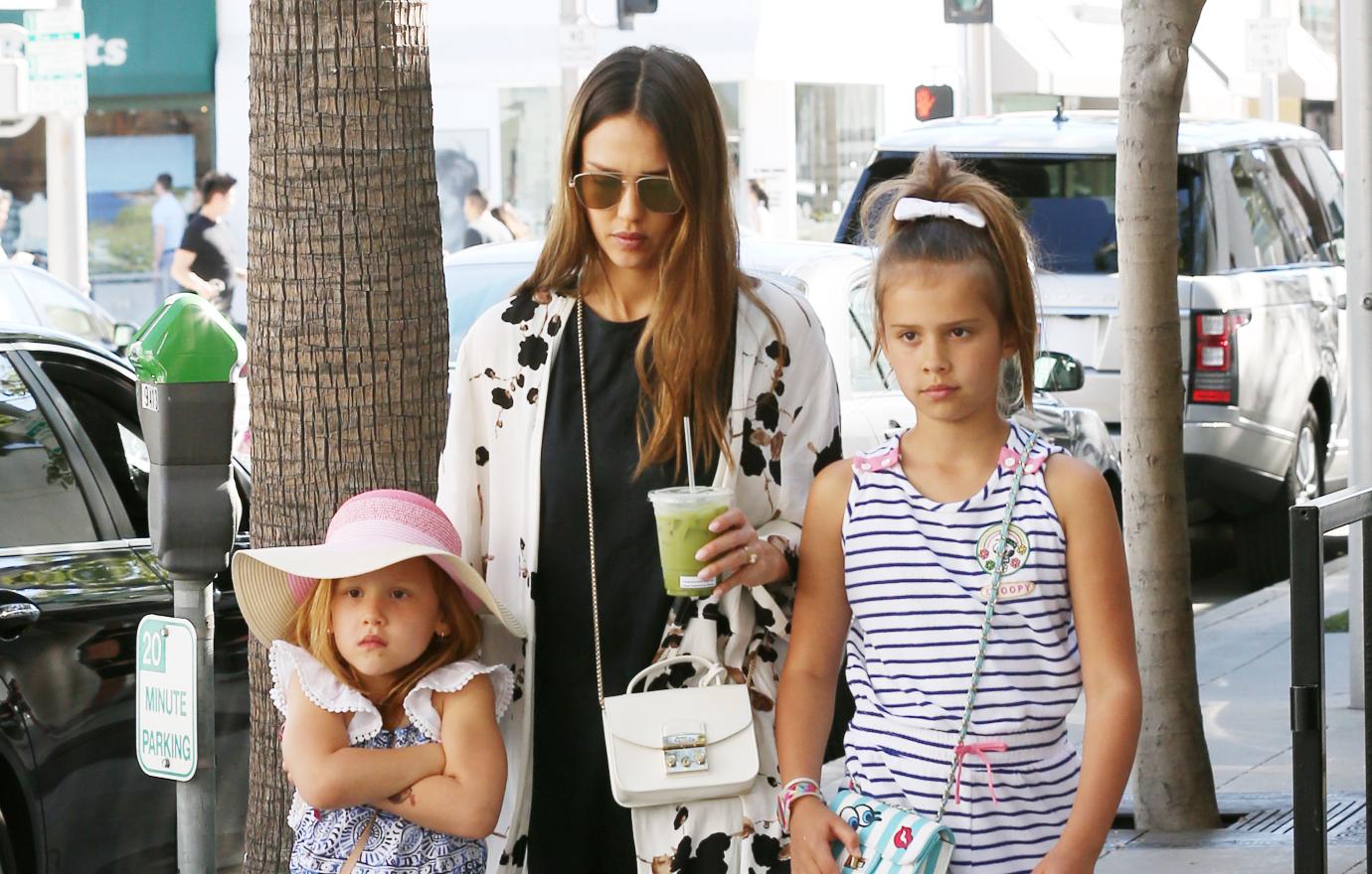 jessica alba giving kids rules boundaries