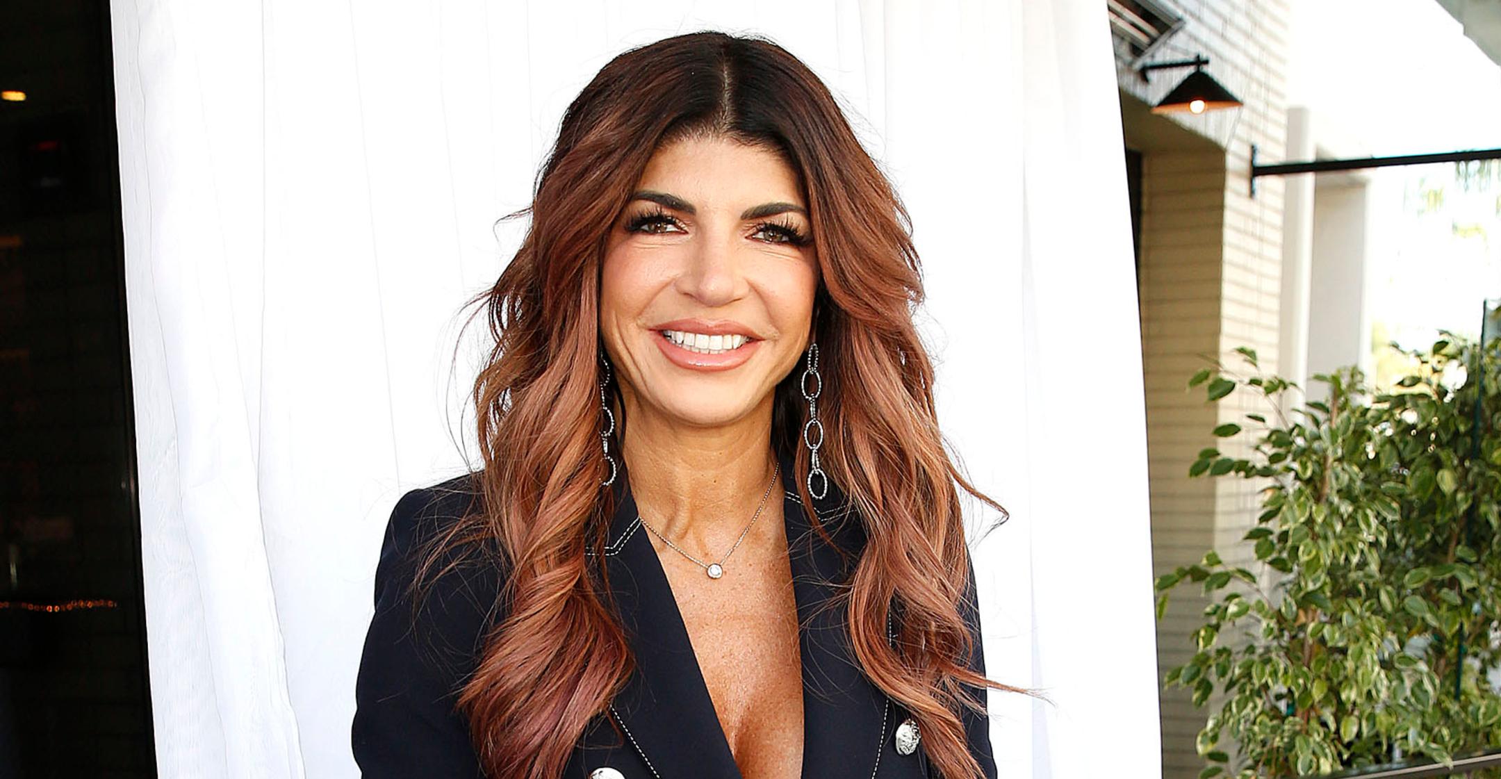 real housewives of new jersey star teresa giudice releasing yoga clothing line