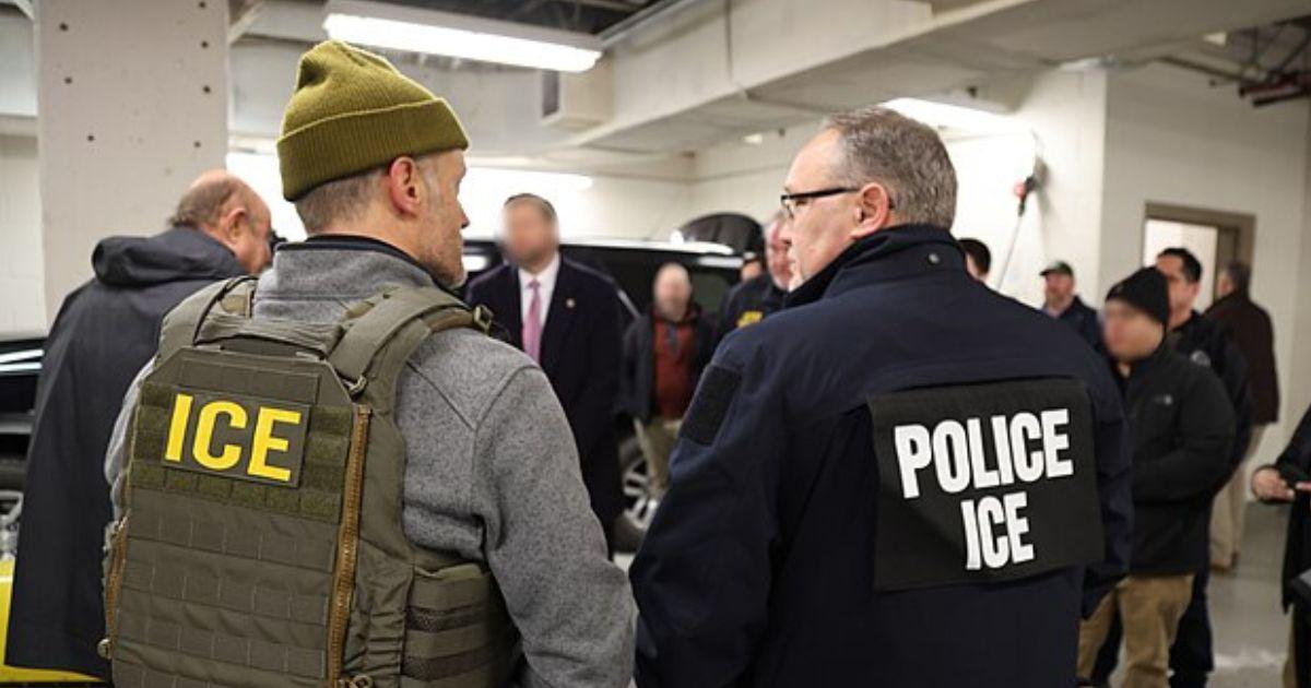 ICE agents