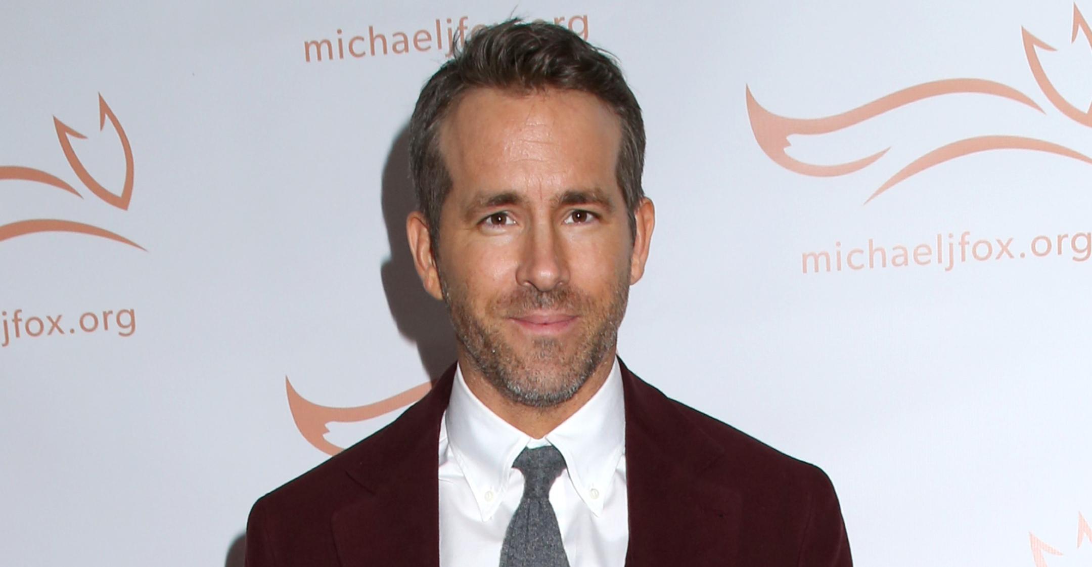 https://media.morninghoney.com/brand-img/lQzZ6CKbW/0x0/fans-of-ryan-reynolds-will-absolutely-love-his-first-tik-tok-post-1625254768550.jpg