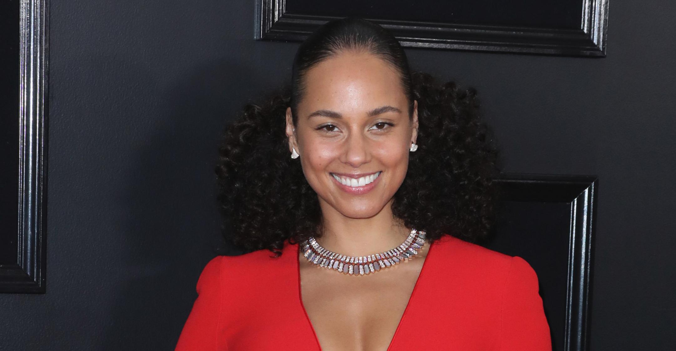 alicia keys credits meditation for boosting confidence