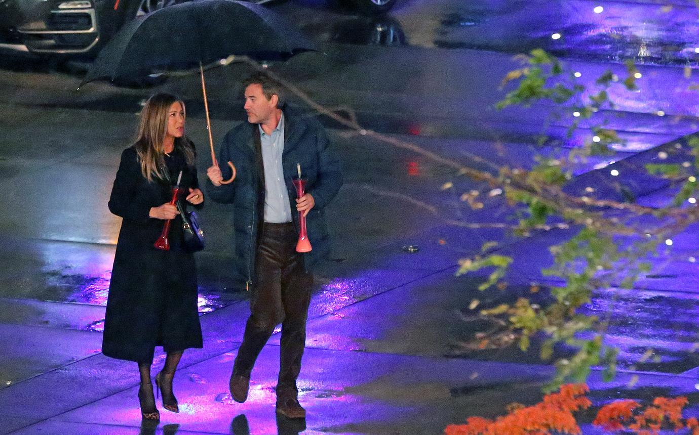 jennifer-aniston-films-season-2-of-the-morning-show-in-la-photos