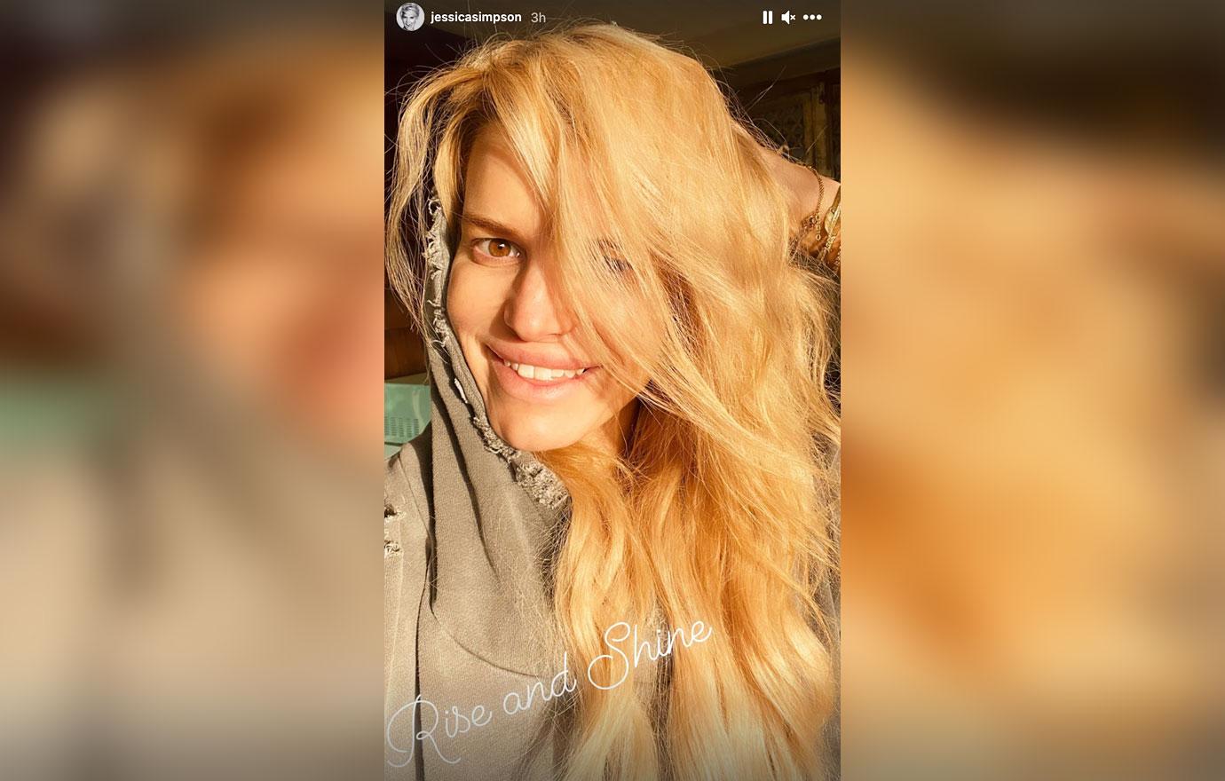 Jessica Simpson Goes Makeup-Free For A Workout On The Treadmill