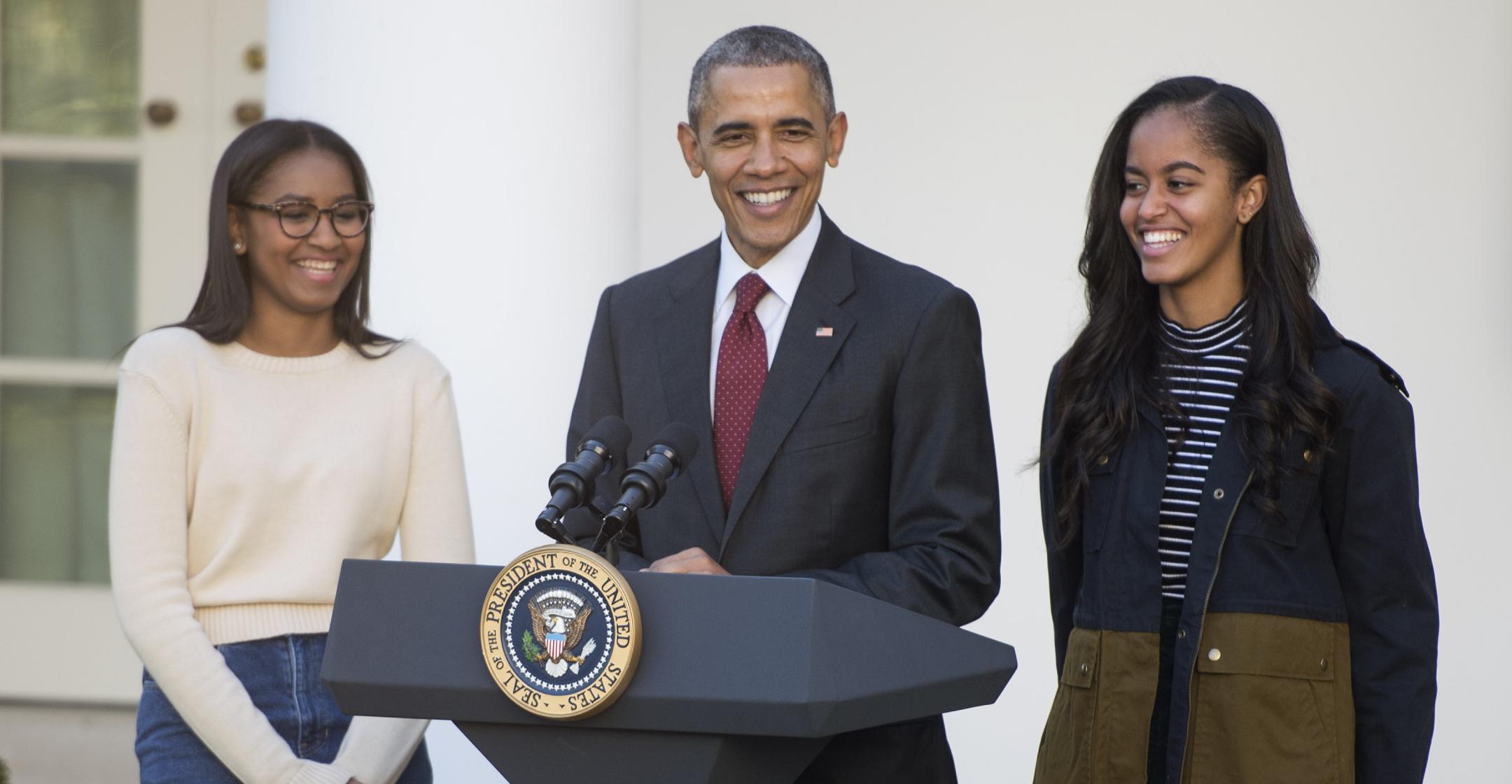 barack obama praises two daughters for their activism