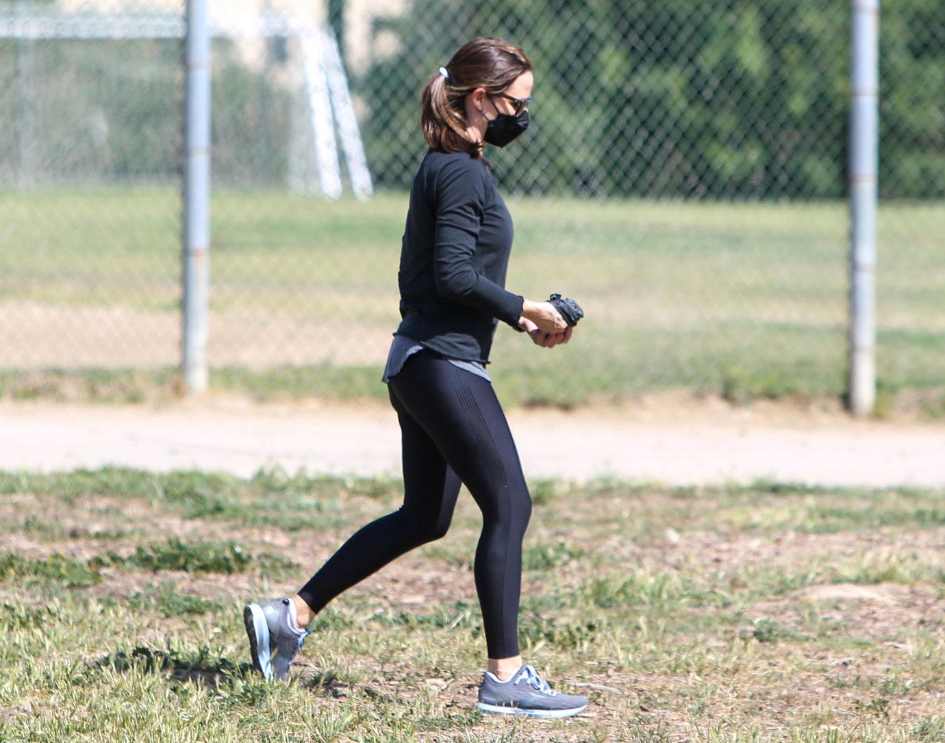 jennifer garner out for walk with kids and dogs