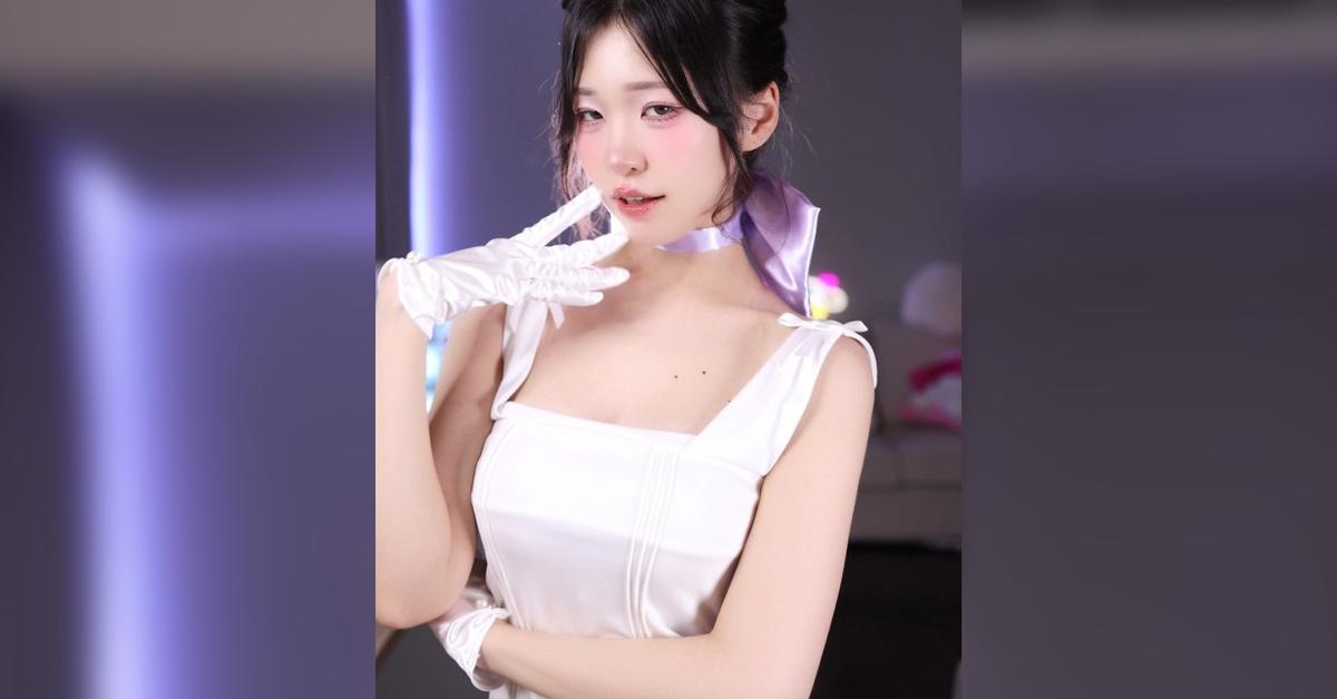 Cosplayer Meriol Chan Out-Earns Wall Street With Intimate Content Empire
