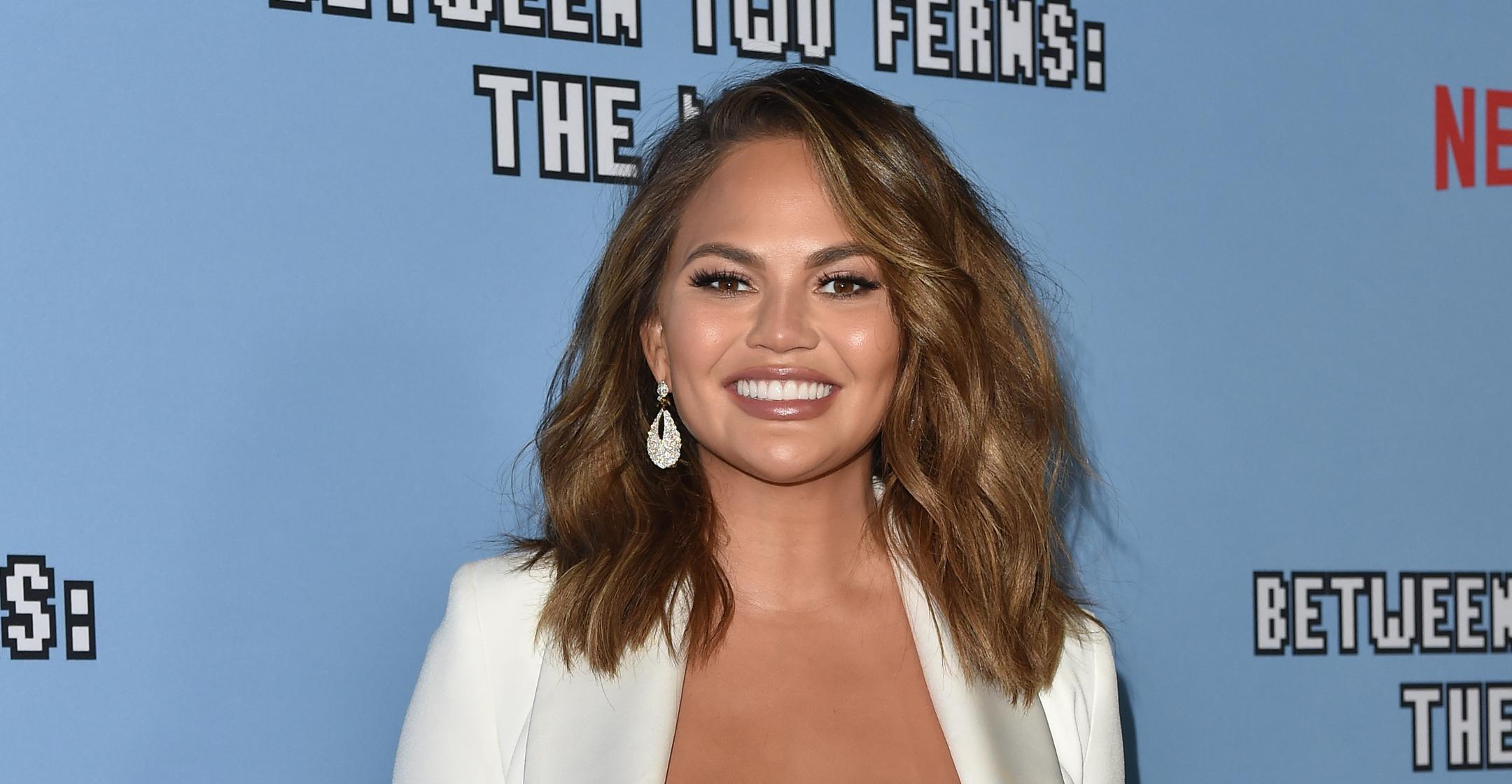 chrissy teigen  weeks sober