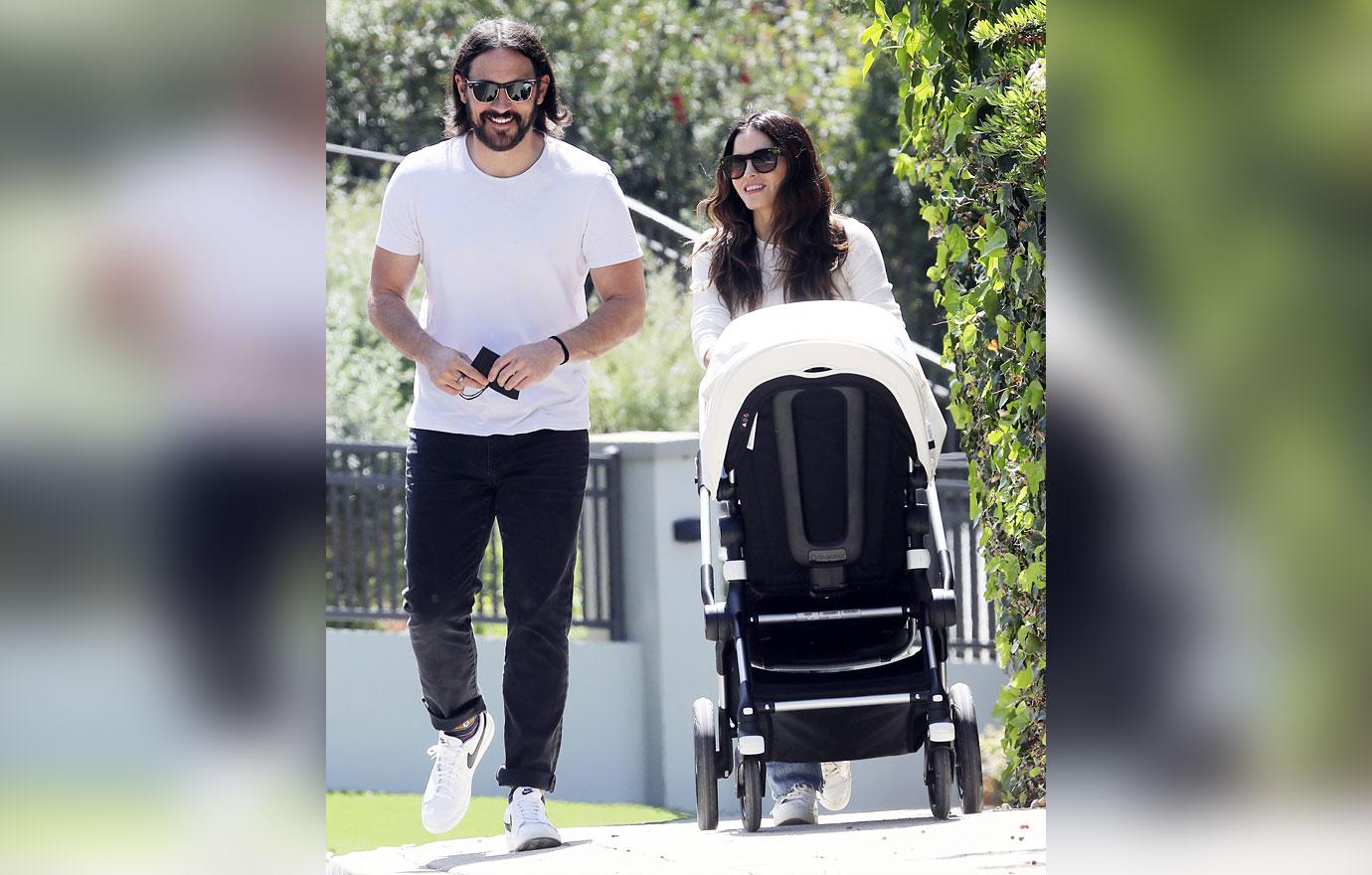 jenna dewan and steve kazee walking with baby