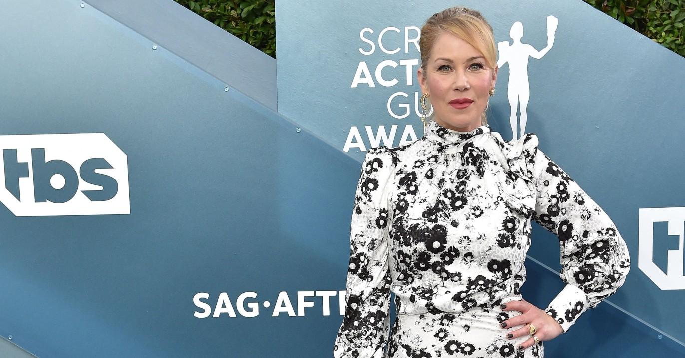 christina applegate lays in bed screaming amid tough multiple sclerosis battle