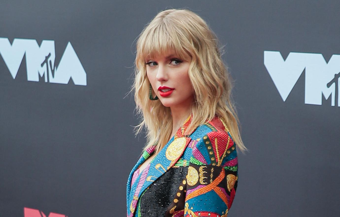 taylor swift break grammys record