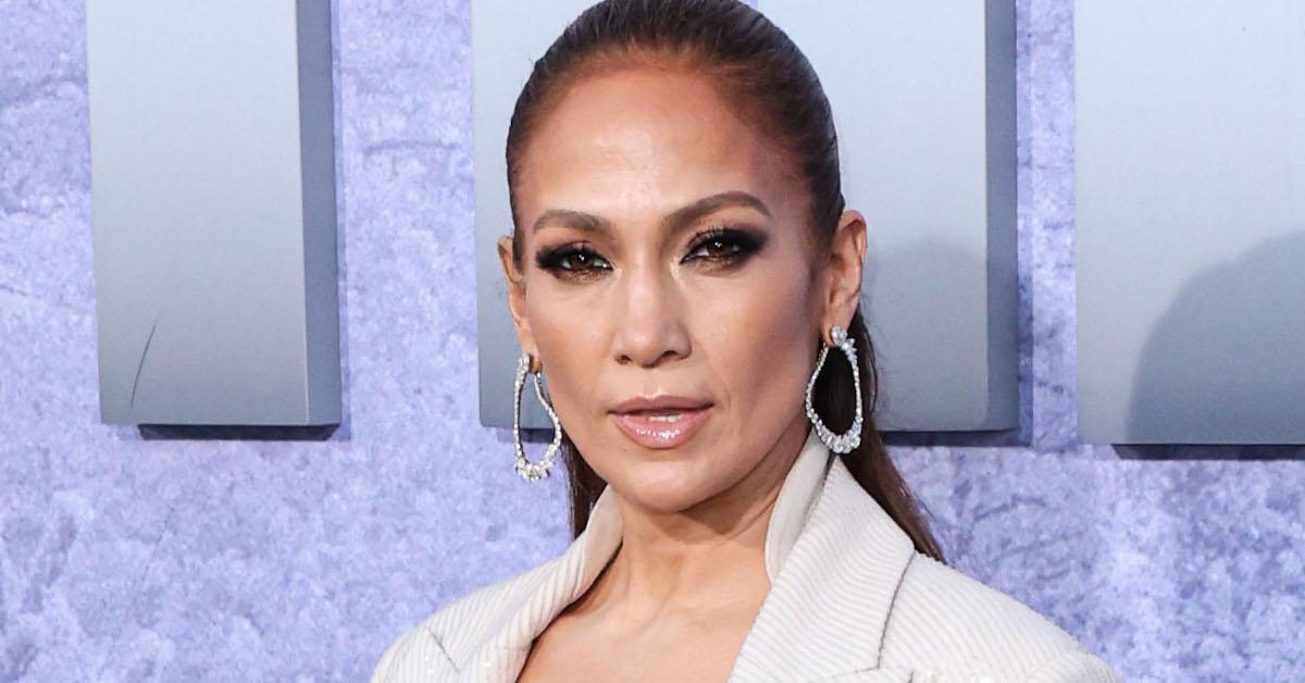 Jennifer Lopez Rocks A 'Makeup-Free Glow' In New Skincare Video – Hollywood  Life