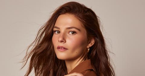stefanie scott feels lucky working peacock new show girl in the woods