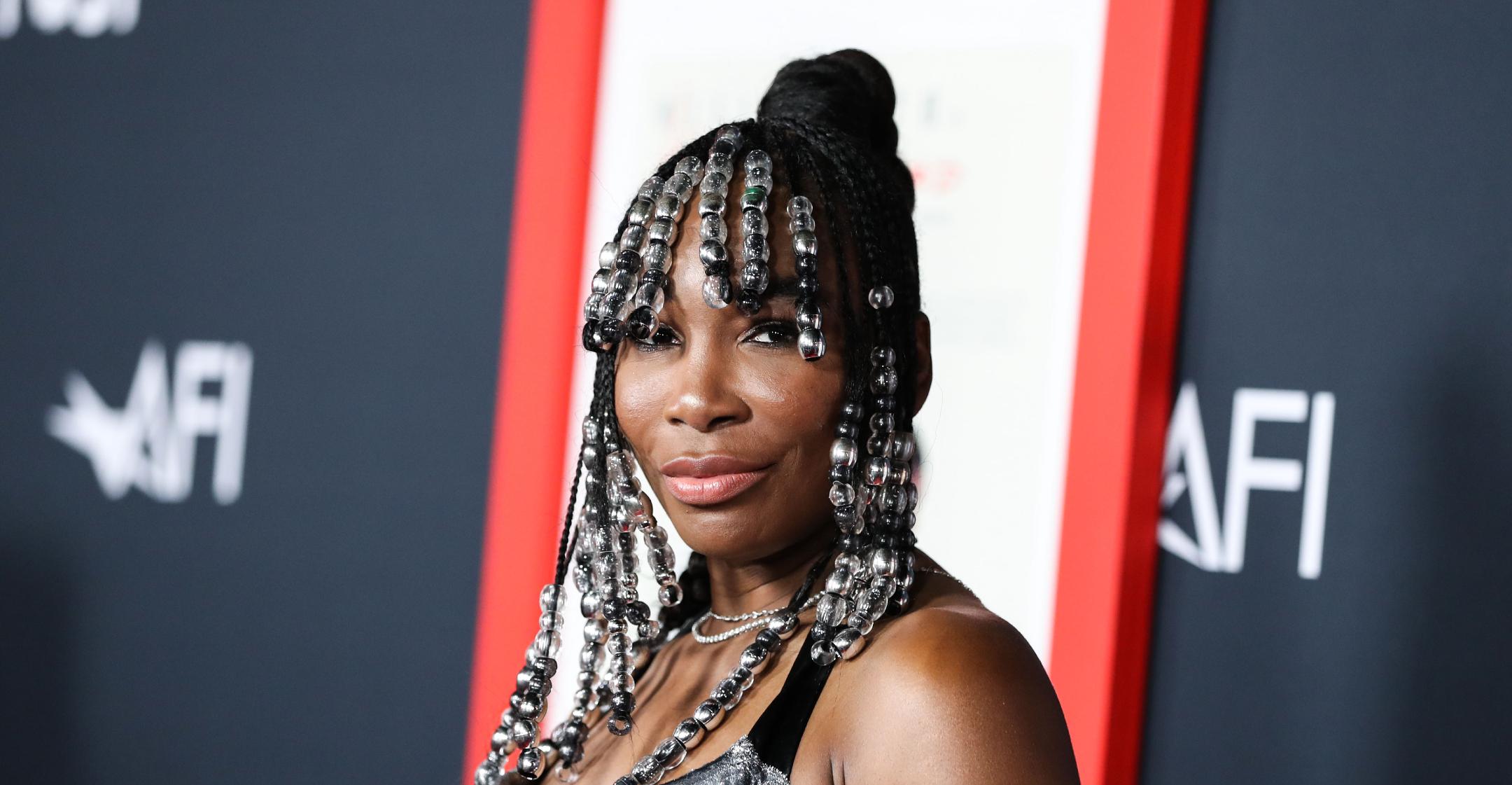 venus williams give away free therapy