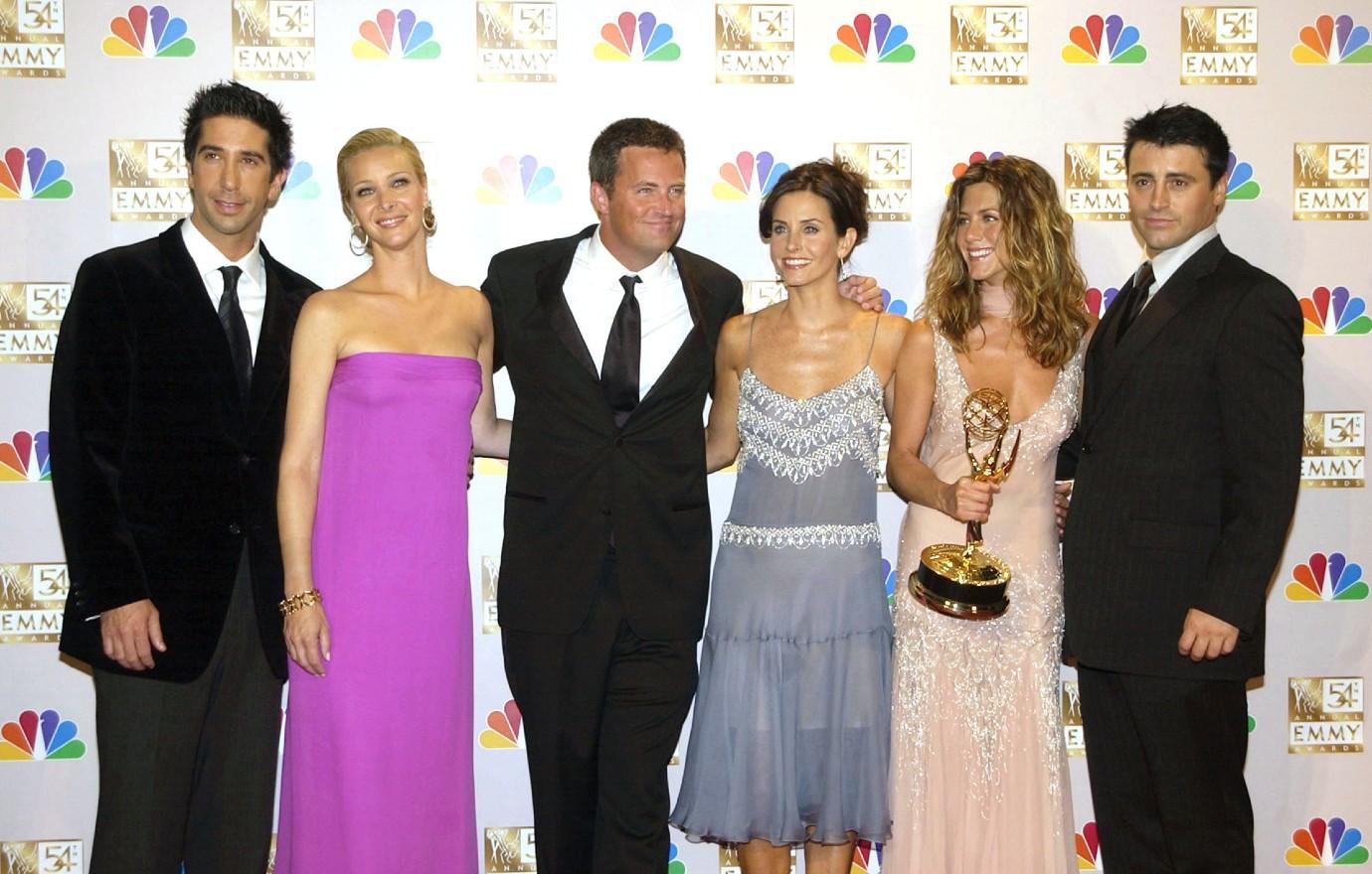 lisa kudrow friends costars