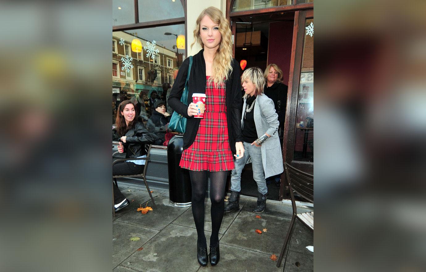 order taylors latte at starbucks celebrate taylor swifts rerecorded red album