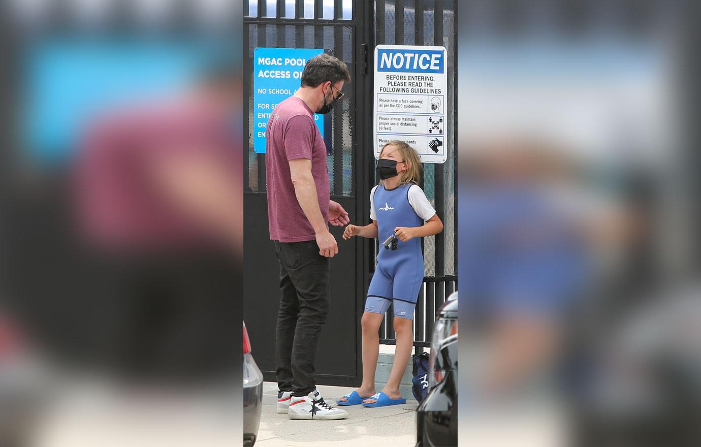 ben affleck and son samuel at his swim class