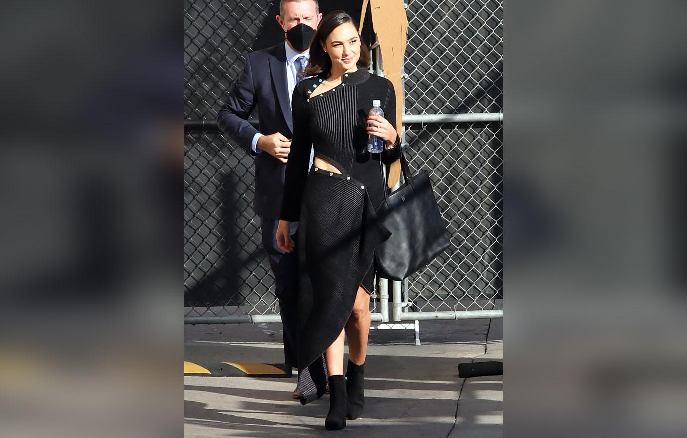 gal gadot black dress jimmy kimmel live