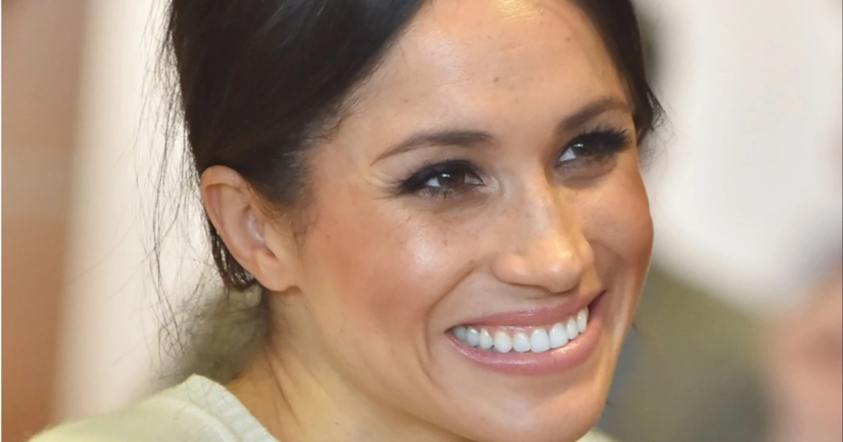 Meghan Markle Seemingly Hits Back at Divorce Rumors With Bold T-Shirt - Morning Honey