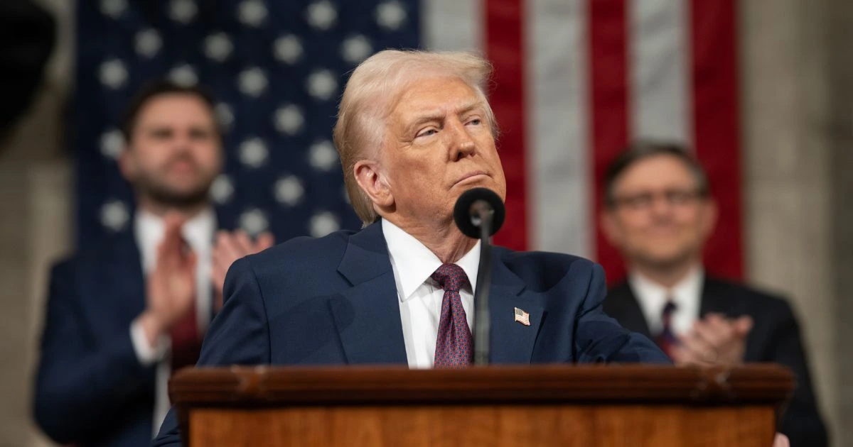 Trump's ‘Beautiful Young’ Waitress Story Sparks Backlash: ‘Even He Knows He’s a Creepy Weirdo’ - Morning Honey