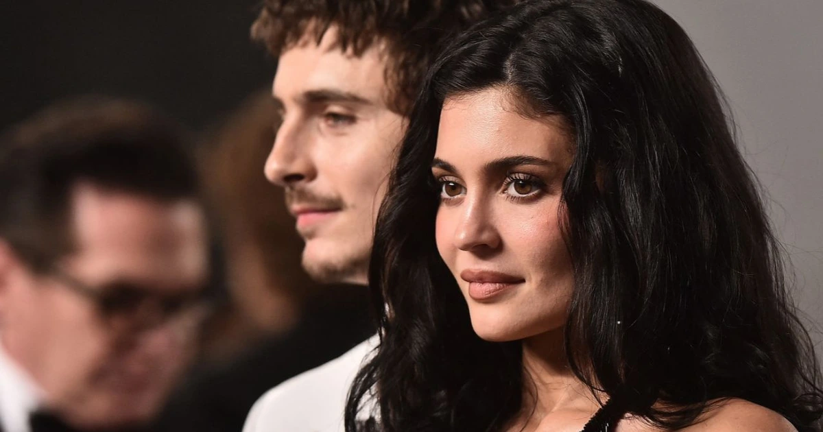'The most costly Fantasy Bra ever created': Kylie Jenner stuns in a surprise Victoria's Secret Fashion Show debut as Timothée Chalamet watches